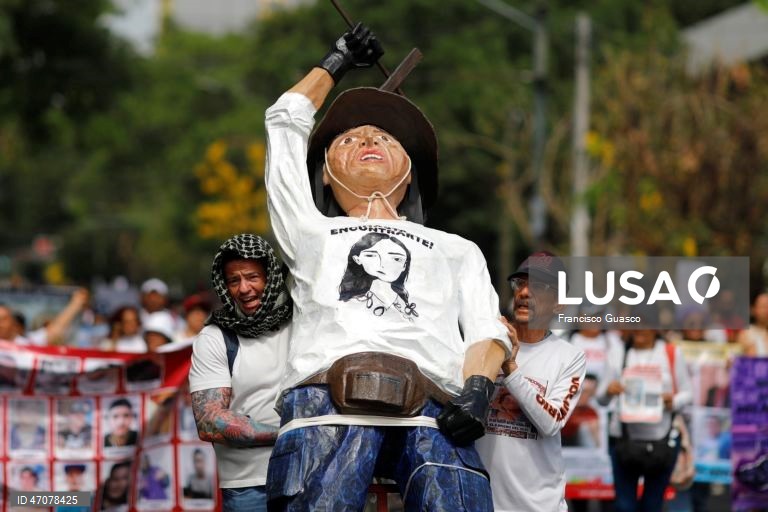 México: Marcha pelos desaparecidos em Guadalajara 
