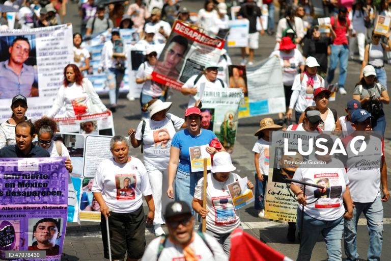 México: Marcha pelos desaparecidos em Guadalajara 