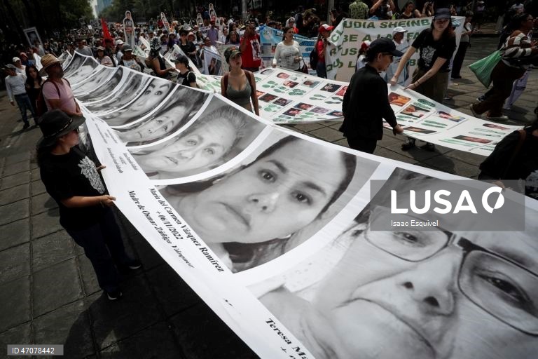 México: Marcha pelos desaparecidos em Guadalajara 