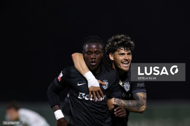 O Sporting venceu hoje na visita ao Rio Ave, por 4-1, na 33.ª e penúltima jornada da I Liga de futebol, e beneficiou do empate do Benfica para se isolar no segundo lugar, de acesso à Liga dos Campeões.