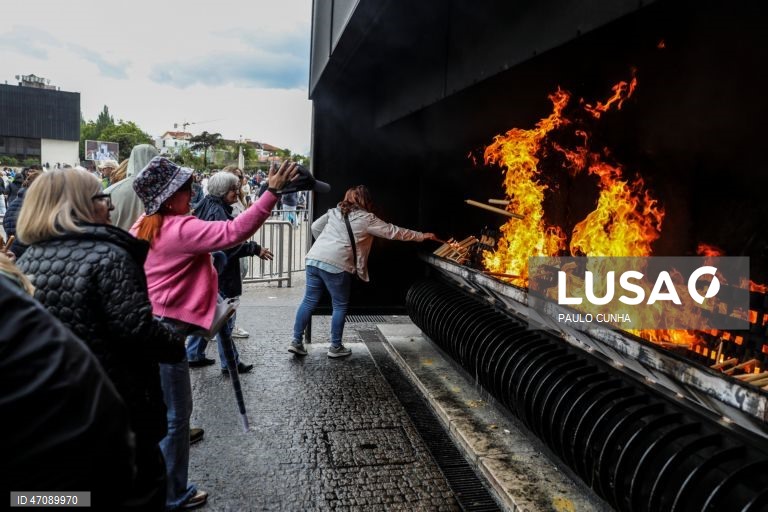 Ourém: Início da peregrinação internacional aniversária ao Santuário de Fátima.