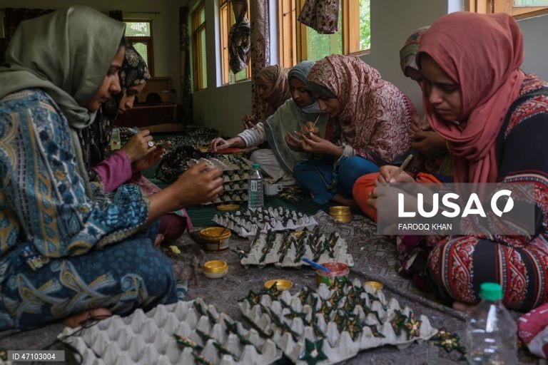 Índia: Artesãs preservam o artesanato secular da Caxemira