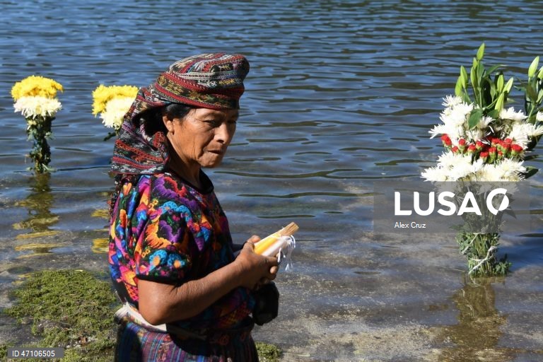 Guatemala: Maias realizam ritual para pedir chuva na lagoa de Chicabal