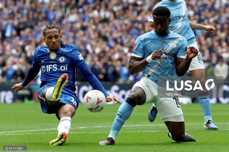 O Manchester City conquistou hoje a Taça de Inglaterra pela oitava vez, ao vencer o Chelsea por 1-0 no Estádio de Wembley, em Londres, num triunfo marcado pela despedida de Bernardo Silva da competição.