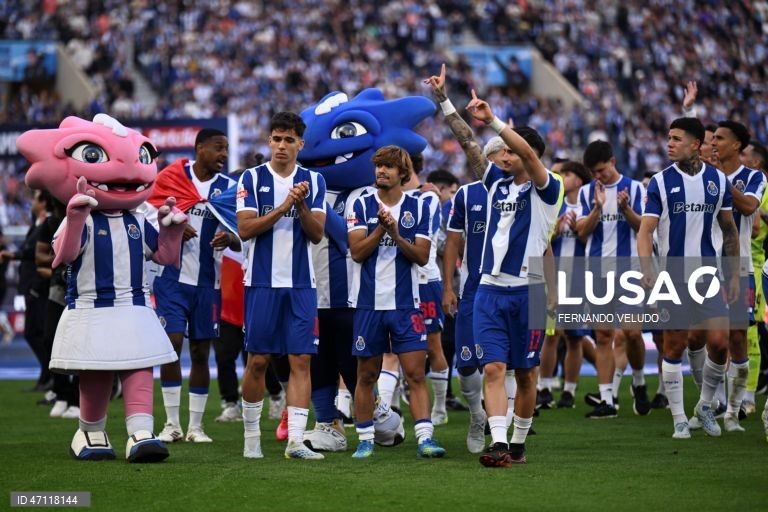 FC Porto venceu hoje na receção ao Santa Clara, por 1-0, no jogo da 34.ª e última jornada da I Liga portuguesa de futebol que antecede os festejos pela 31.ª conquista do título nacional pelos ‘dragões’.