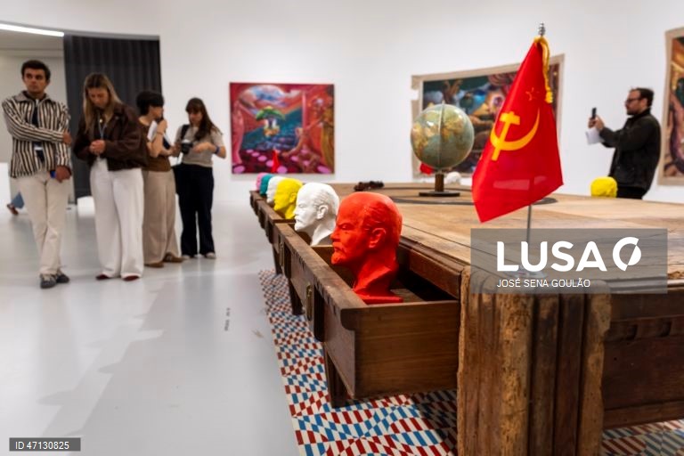 Visita de imprensa e inauguração da exposição “Manuel João Vieira – A ilha púrpura: notas e paisagens”