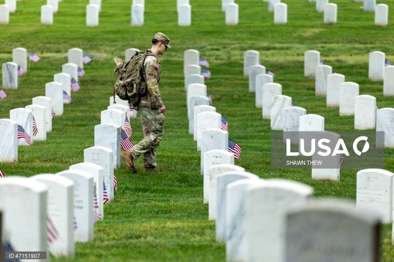 EUA: Cerimónia militar no Cemitério de Arlington