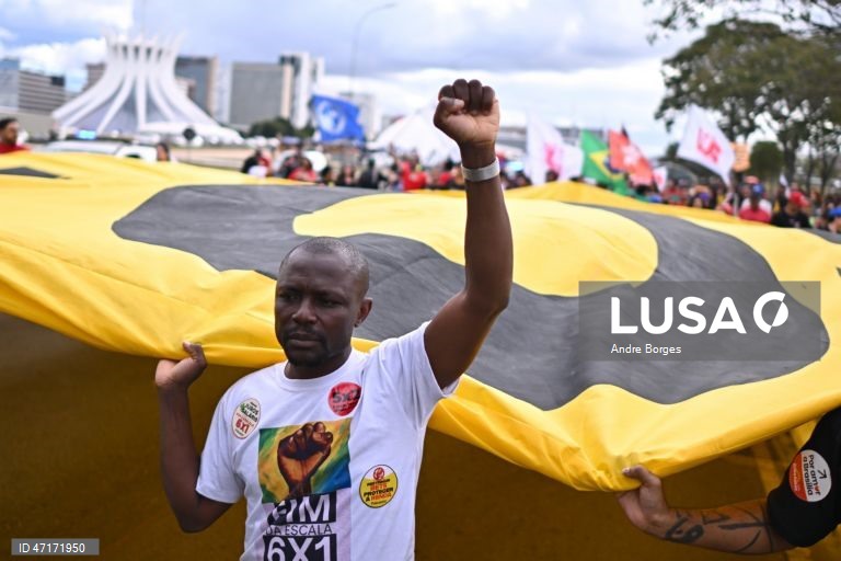 Brasil: Manifestação em Brasília contra a escala de trabalho 6x1