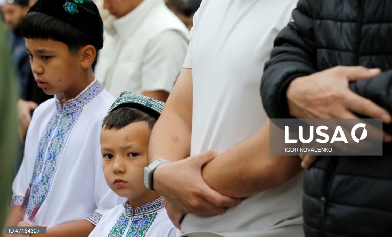Muçulmanos celebram o Eid al-Adha ou Festa do Sacrifício