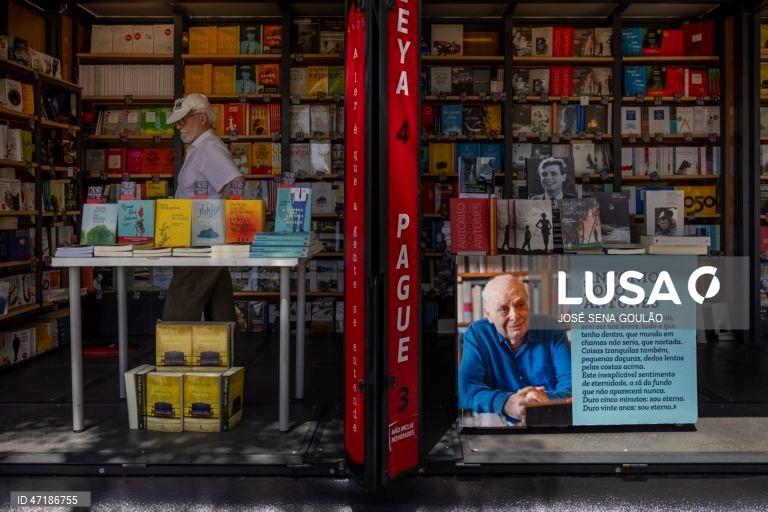 Abertura ao púbilico da 96ª Feira do Livro de Lisboa