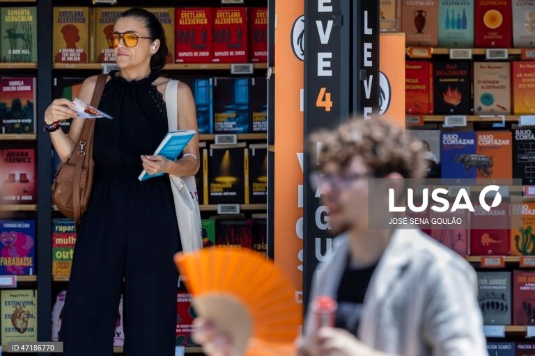 Abertura ao púbilico da 96ª Feira do Livro de Lisboa