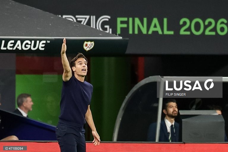 O Crystal Palace conquistou hoje a quinta edição da Liga Conferência em futebol, ao vencer na final o Rayo Vallecano, por 1-0, em Leipzig, na Alemanha, com um golo do avançado francês Jean-Philippe Mateta, aos 51 minutos.