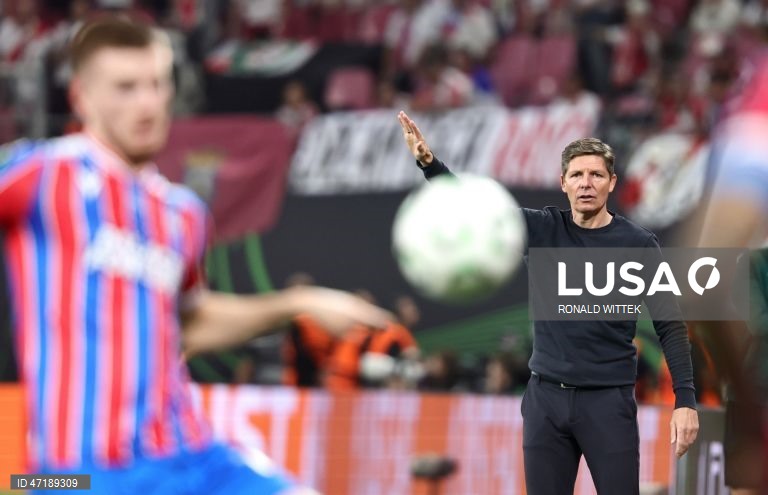 O Crystal Palace conquistou hoje a quinta edição da Liga Conferência em futebol, ao vencer na final o Rayo Vallecano, por 1-0, em Leipzig, na Alemanha, com um golo do avançado francês Jean-Philippe Mateta, aos 51 minutos.