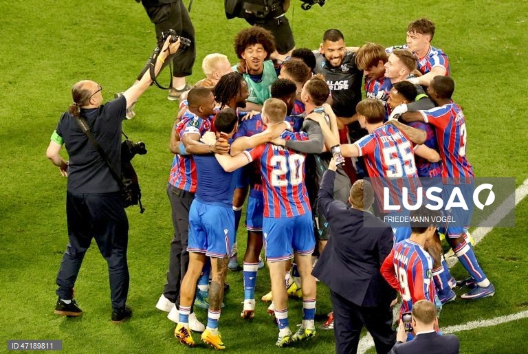 O Crystal Palace conquistou hoje a quinta edição da Liga Conferência em futebol, ao vencer na final o Rayo Vallecano, por 1-0, em Leipzig, na Alemanha, com um golo do avançado francês Jean-Philippe Mateta, aos 51 minutos.