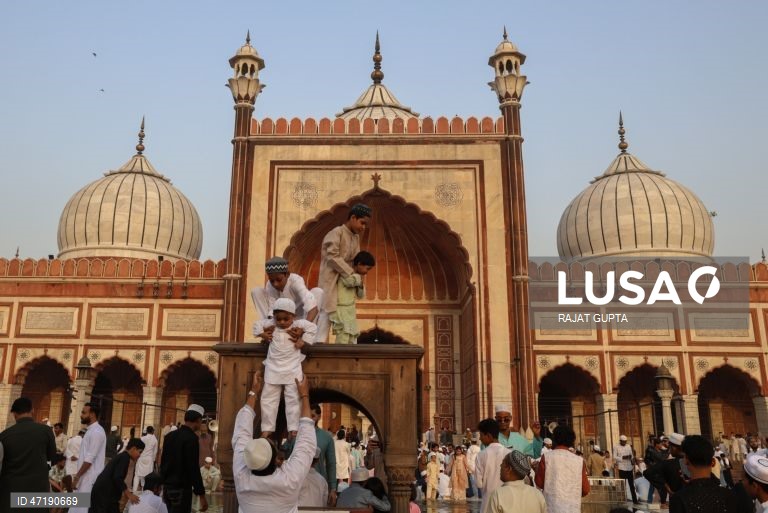 Mulçumanos celebram Eid al-Adha, a "Festa do Sacrifício"