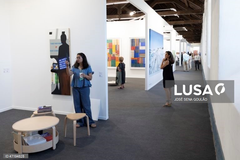 Abertura da 9.ª edição da ARCOlisboa - Feira Internacional de Arte Contemporânea, uma organização da IFEMA MADRID e da Câmara Municipal de Lisboa, que conta com a participação de  84 galerias de 18 países e estará patente até 31 de maio, na Cordoaria Nacional, em Lisboa, 28 de maio de 2026. JOSÉ SENA GOULÃO/LUSA