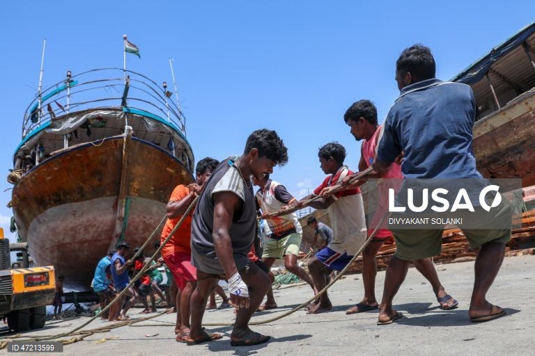 Mumbai: Fim da época de pesca