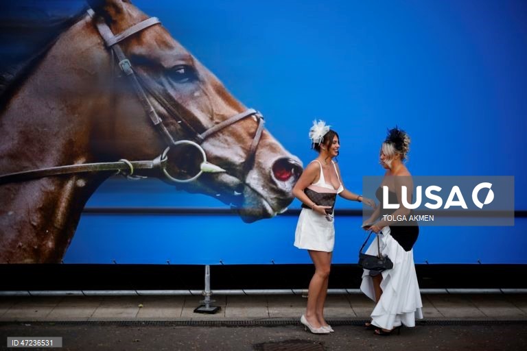 Corridas de cavalos no Derby de Epsom 2026 - Dia das Mulheres