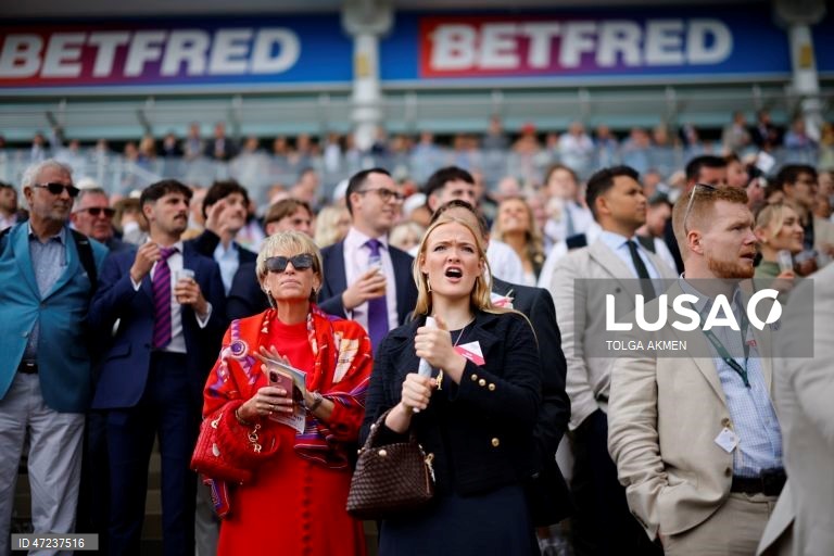 Corridas de cavalos no Derby de Epsom 2026 - Dia das Mulheres