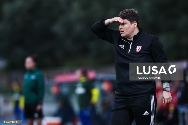 A seleção portuguesa feminina de futebol venceu hoje a Letónia por 5-0, no Estoril, para somar o quinto triunfo em cinco jogos e reforçar a liderança do Grupo B3 de apuramento para o Mundial de 2027.