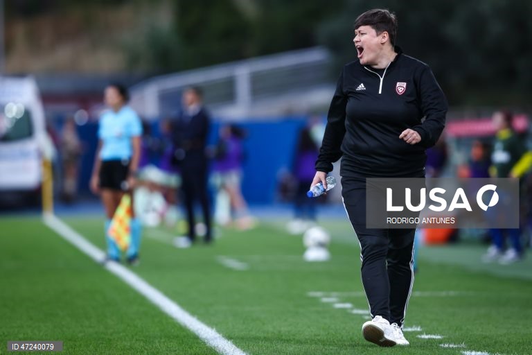 A seleção portuguesa feminina de futebol venceu hoje a Letónia por 5-0, no Estoril, para somar o quinto triunfo em cinco jogos e reforçar a liderança do Grupo B3 de apuramento para o Mundial de 2027.