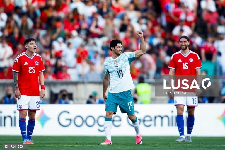 Portugal venceu hoje por 2-1 na receção ao Chile, num encontro de preparação para a fase final do Mundial de futebol de 2026, disputado no Estádio Nacional, em Oeiras, Lisboa.