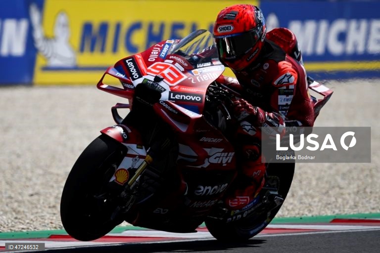 O piloto espanhol Marc Márquez (Ducati) venceu hoje o Grande Prémio da Hungria de MotoGP, oitava ronda da temporada, e aproveitou as desistências dos dois primeiros do campeonato para reentrar a luta pelo título mundial.