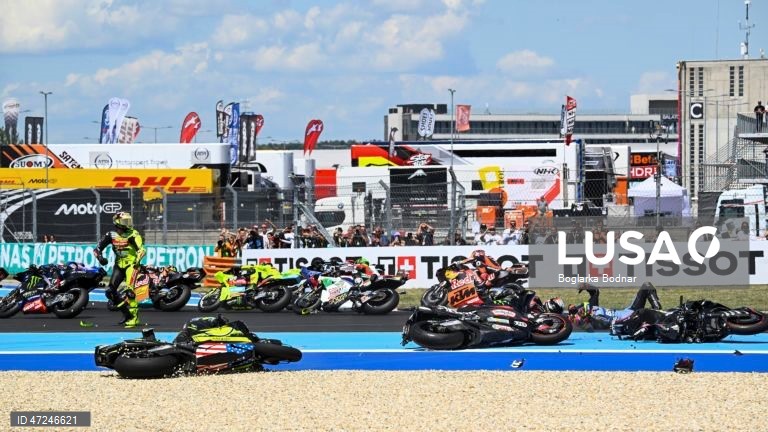 O piloto espanhol Marc Márquez (Ducati) venceu hoje o Grande Prémio da Hungria de MotoGP, oitava ronda da temporada, e aproveitou as desistências dos dois primeiros do campeonato para reentrar a luta pelo título mundial.
