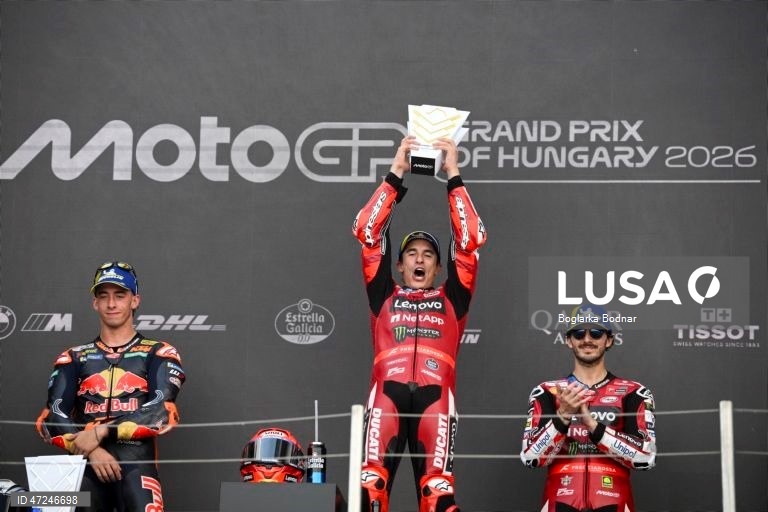 O piloto espanhol Marc Márquez (Ducati) venceu hoje o Grande Prémio da Hungria de MotoGP, oitava ronda da temporada, e aproveitou as desistências dos dois primeiros do campeonato para reentrar a luta pelo título mundial.