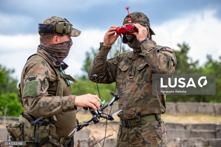 Polónia: Exercícios militares de tropas americanas e polacas em Torun