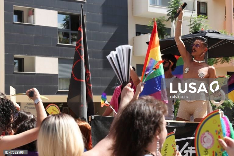 Desfile da 6.ª Marcha do Orgulho LGBTQI+ do Algarve, Convocada pelo movimento Vida Justa e sob o lema “Não aceitamos uma sentença injusta. Justiça para Odair”, em Faro, 20 de junho de 2026. A manifestação realiza-se também em solidariedade com família e amigos de Odair Moniz. O movimento “não aceita” a “sentença injusta” do Tribunal de Sintra, que “deixou em liberdade o polícia que matou Odair Moniz e considera que ele pode continuar a ser polícia”. LUÍS FORRA/LUSA