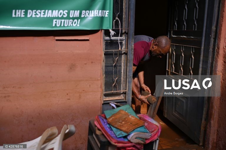 Brasil: nível das águas começa a baixar após enchente em Porto Alegre