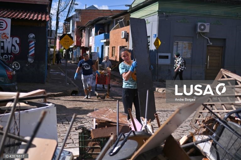 Brasil: nível das águas começa a baixar após enchente em Porto Alegre