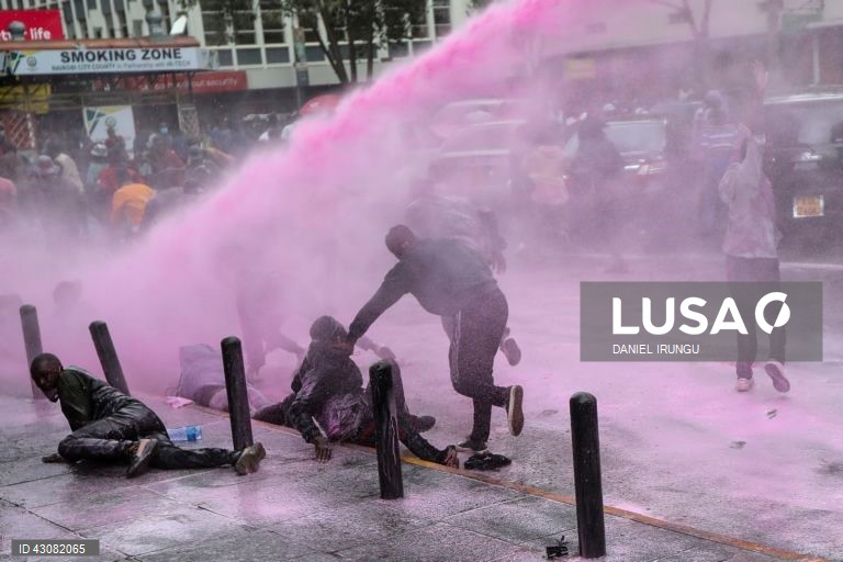 Quénia: Protestos contra a subida de impostos em Nairobi