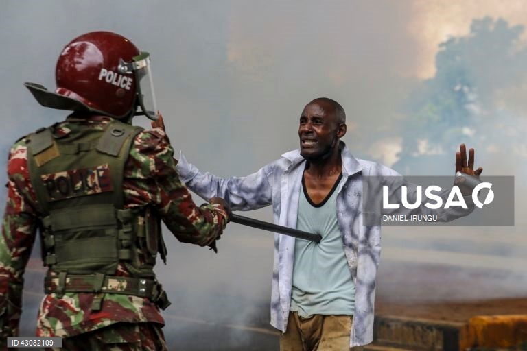 Quénia: Protestos contra a subida de impostos em Nairobi