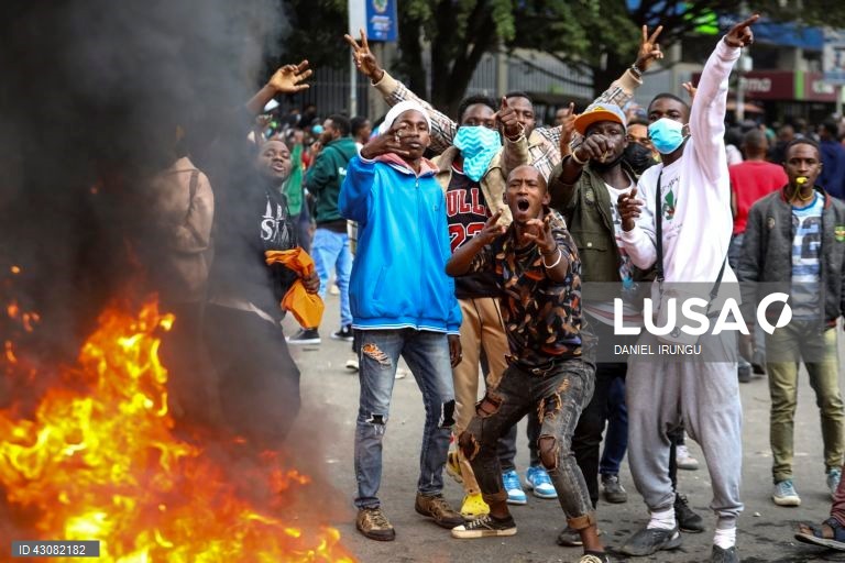 Quénia: Protestos contra a subida de impostos em Nairobi