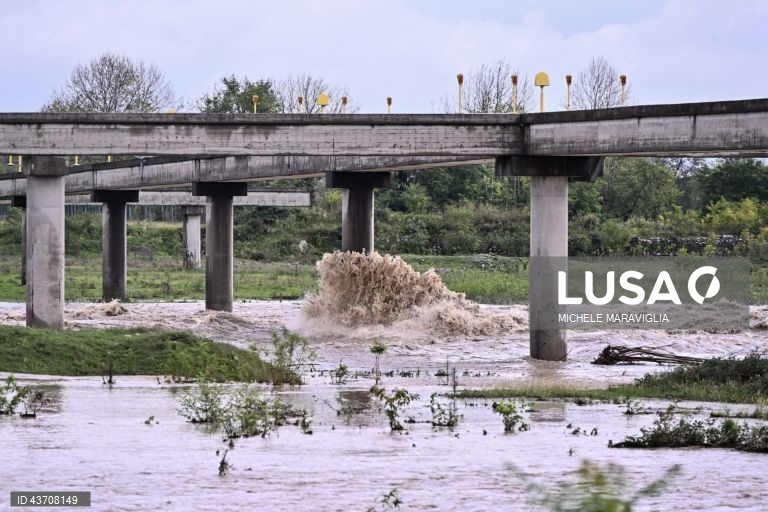 Itália: Cheias na região da Lombardia
