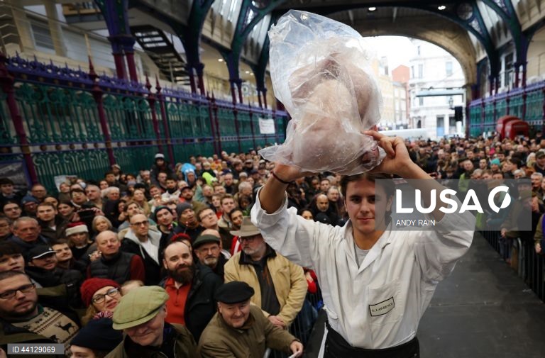 Reino Unido: Venda de carne de peru no Mercado Smithfield em Londres