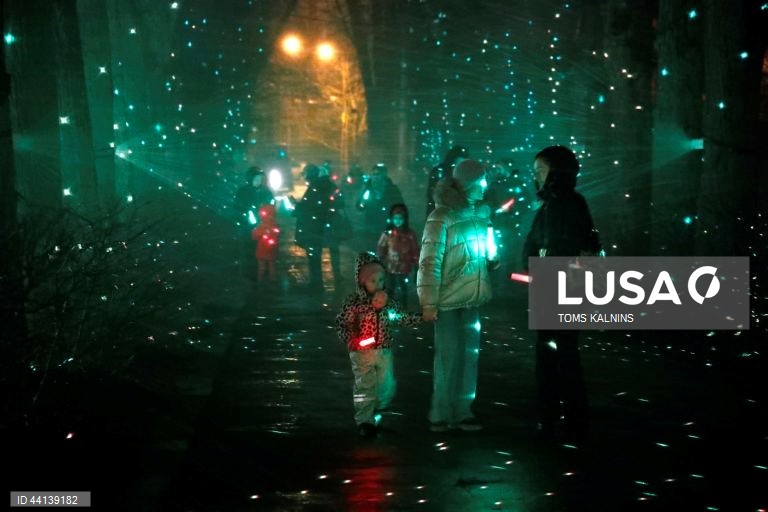 Letónia: Festival de luzes no Jardim Botânico da Universidade de Riga