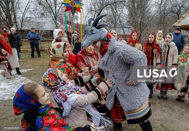Ucrânia: Celebrações do Natal ortodoxo na aldeia de Pyrogovo