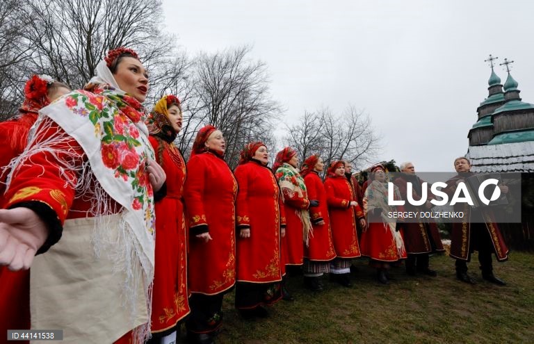 Ucrânia: Celebrações do Natal ortodoxo na aldeia de Pyrogovo
