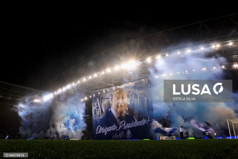  FC Porto perdeu hoje a oportunidade de se colocar a quatro pontos da liderança da I Liga portuguesa de futebol, ao empatar 1-1 na receção ao Vitória de Guimarães, no encontro de encerramento da 23.ª jornada.
