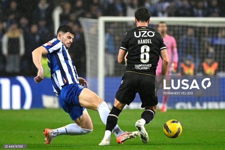  FC Porto perdeu hoje a oportunidade de se colocar a quatro pontos da liderança da I Liga portuguesa de futebol, ao empatar 1-1 na receção ao Vitória de Guimarães, no encontro de encerramento da 23.ª jornada.