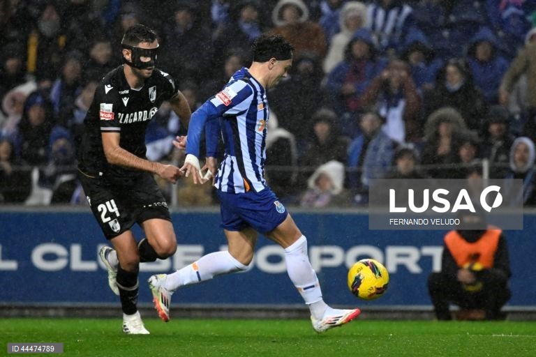  FC Porto perdeu hoje a oportunidade de se colocar a quatro pontos da liderança da I Liga portuguesa de futebol, ao empatar 1-1 na receção ao Vitória de Guimarães, no encontro de encerramento da 23.ª jornada.