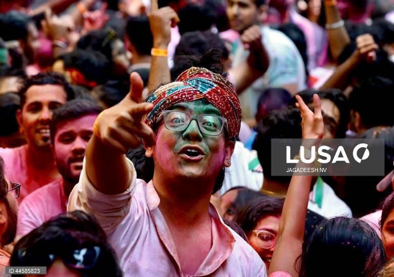 Bangalore: Festival das cores Holi