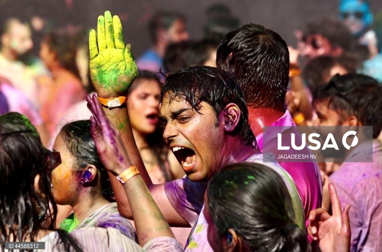 Bangalore: Festival das cores Holi