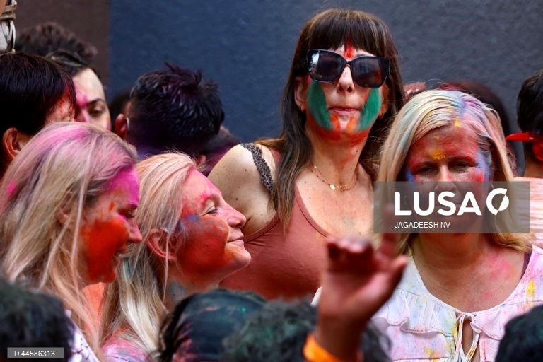 Bangalore: Festival das cores Holi
