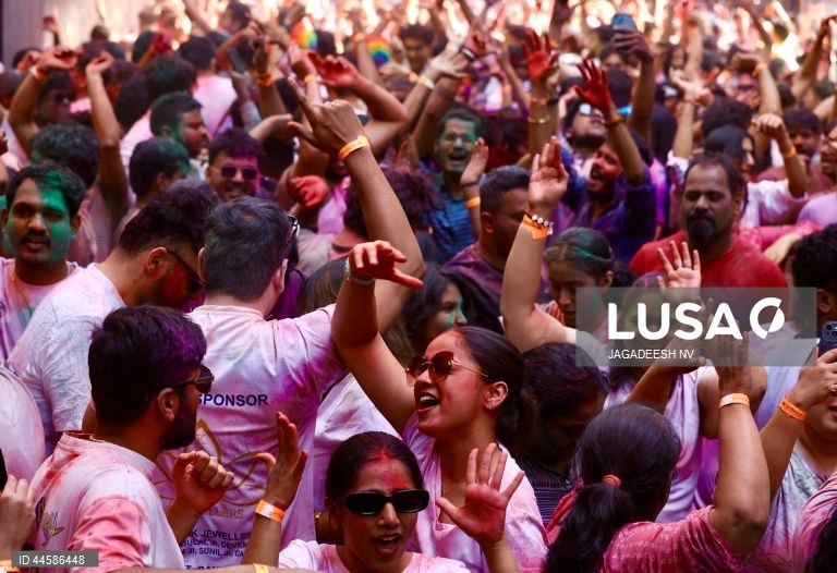 Bangalore: Festival das cores Holi