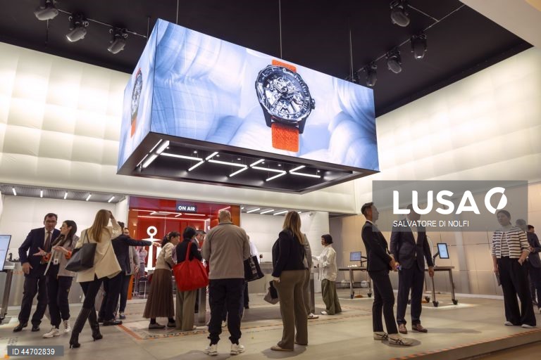 Feira de relógios de luxo “Watches and Wonders Geneva”, em Genebra, Suíça.