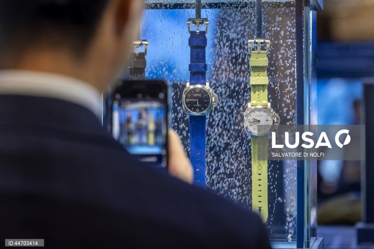 Feira de relógios de luxo “Watches and Wonders Geneva”, em Genebra, Suíça.